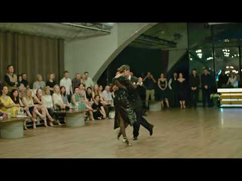 Roxana Suarez and Sebastian Achaval – Mi romance by Ricardo Tanturi. 5/4 #SebastianyRoxana