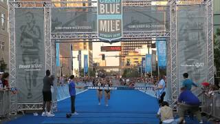 Sara Hall takes the Grand Blue Mile at Drake Relays