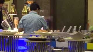 preview picture of video 'Aruna & Hari Sharma during Breakfast in Rosedale Hotel & Suites Beijing China Sep 15, 2013'