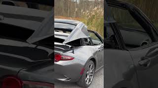 Download lagu Mazda MX-5 Miata RF Hard Top Transformation mp3