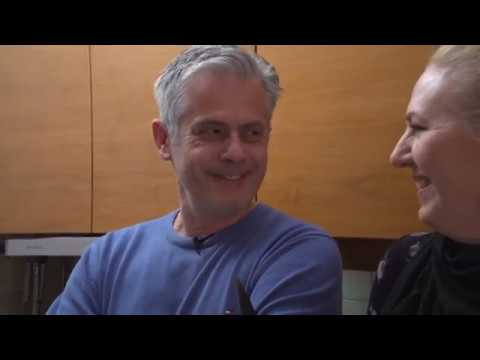 POZNATI KUHAJU - poznati glumac Zlatko Ožbolt (Z1 TELEVIZIJA, 9.3.2019.)