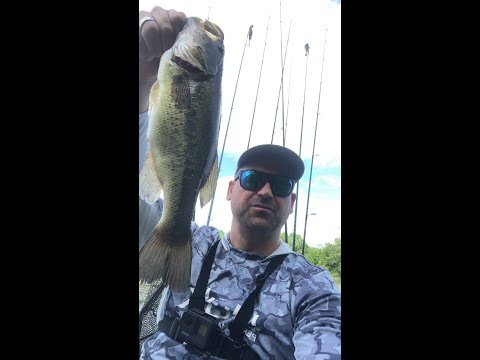 ROCK N REEL FISHING - Season 1 Episode 5 - Wacky Rigged Senkos, All That Remains, Old Town Kayaks