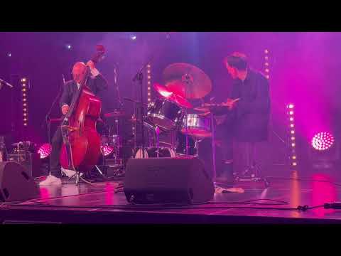 Ondřej Štveráček Trio - Listen Here@JesseSimpson @ondrejstveracek @tomaskastanbaros
