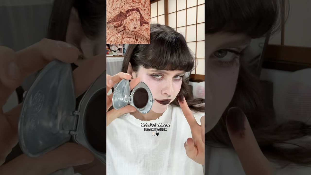 inspired by wu gao from the tang dynasty ! 🖤 #cbeauty #chinesemakeup #gothmakeup