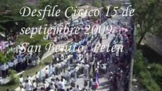 preview picture of video 'Desfile Civico 15 de Septiembre 2009 -PETEN-'