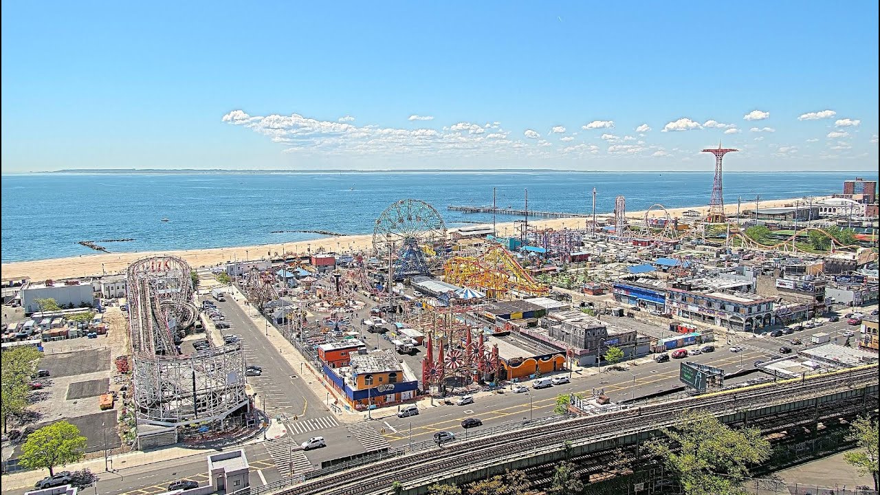 Live webcam view of Coney Island Luna Park Live