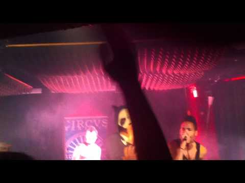 Cro feat. Rockstah - Konfetti LIVE (leider ohne Ahzumjot)