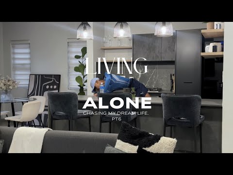 WEEKLY VLOG: living alone | chasing my dream life | events | gigs | installing | life as a 22/y old