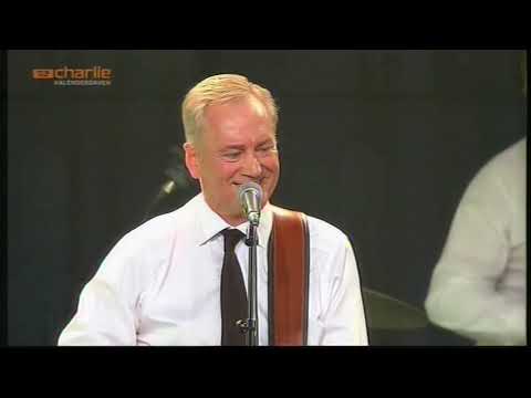 Ved landsbyens gadekær - Keld & The Donkeys