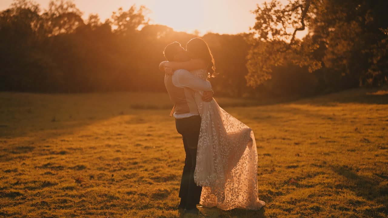Abbie & Tom — The Oak Barn, Frame Farm
