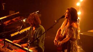 And the boys (with french chorus) - Angus &amp; Julia Stone @ Le Trianon (Paris)