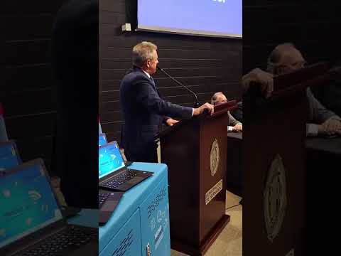 EL GOBERNADOR MARTÍN LLARYORA VISITÓ HERNANDO