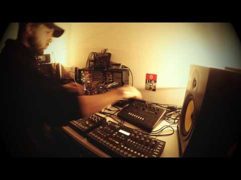 Vlaysin - Falling T.V Live Jam