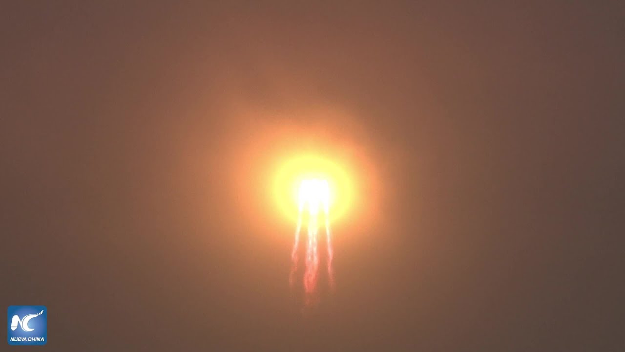 Cohete Gran Marcha-8A de China pone en órbita satélites de internet