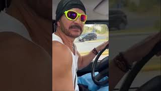 Ricardo Arjona Sorprende a vendedor de entradas de su Show