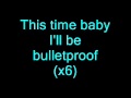 La Roux-Bulletproof (Lyrics on screen)