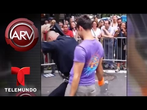 Policía de Nueva York baila en desfile de orgullo gay | Al Rojo Vivo | Telemundo