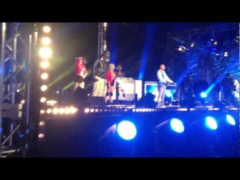 ARASH Ft SEAN PAUL - She Makes Me Go