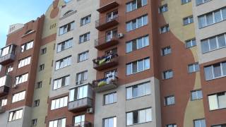 preview picture of video 'Флаги Украины на высотках Харькова 07.06.14.'