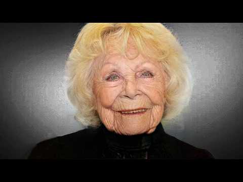 Isabelle Aubret Is Now Almost 90 Years Old and Her Life Is Sad