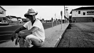 Kenny Chesney: Bar At The End Of The World