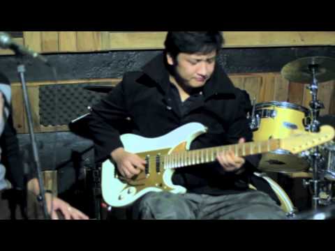 Open Strings - Chatuan nunna