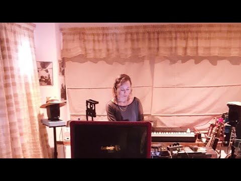 Likkle Mór (LIVESTREAM)