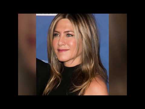 Human faces reconstructed from monkey brain signals