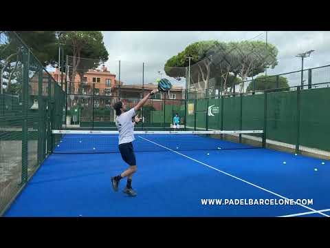 Joris en stage de padel à Barcelone