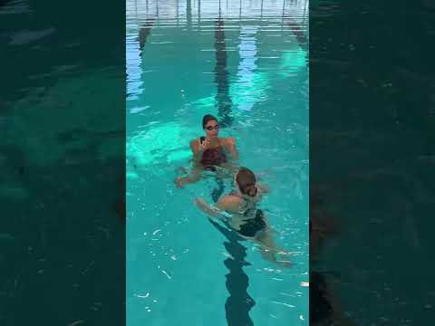 Attempting artistic swimming😅 Full YT vid out now🫶🏼 #gymnast #artistic #swimming #fail