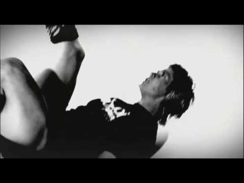 Gio Goi Advert - John Farnworth