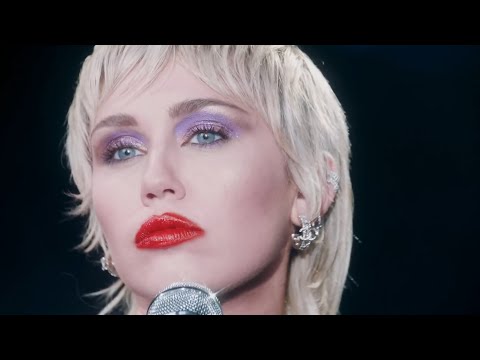 Videoclip de Never Be Me — Miley Cyrus
