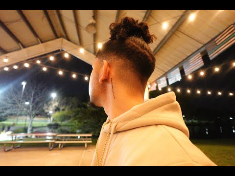 Lolo King - PENSANDO EN DINERO (Official Music Video)