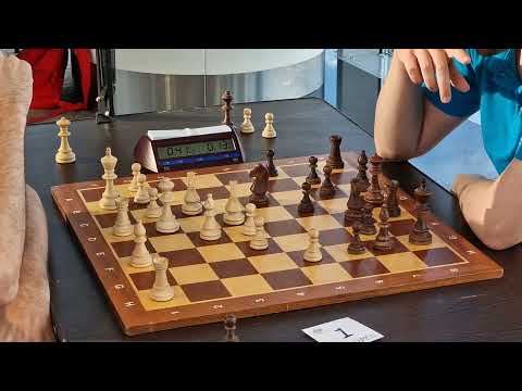 Арсланов Шамиль (2338) - Голубов Савелий (2516)  Шамиль атаковал, но Савелий отлично защищался.