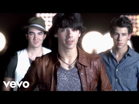 Cast of Camp Rock 2 – It’s On ft. Jonas Brothers, Demi Lovato