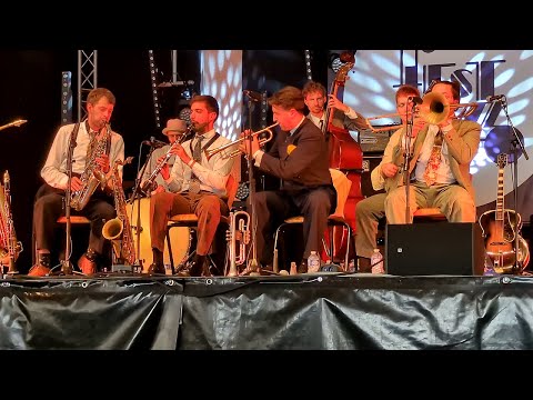 THE FRIED SEVEN - Here Comes The Hot Tamale Man