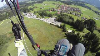 preview picture of video 'Gleitschirm Flug vom Weiherkopf'