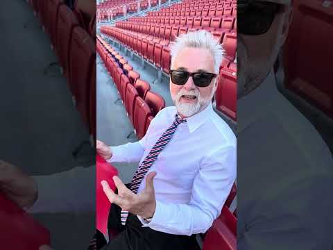 😎 Darren est déjà bien installé pour regarder Le Clasico !