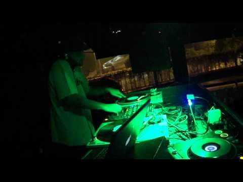 DJ Dubstrong@Groovelicious 30:09:10