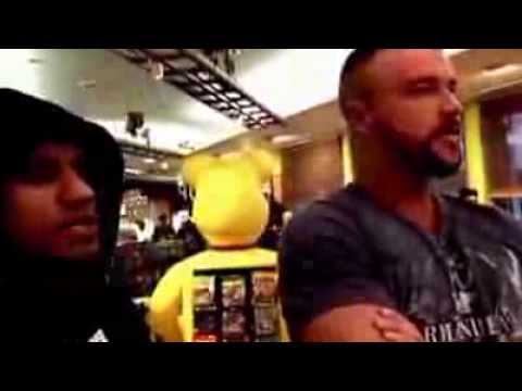 Kollegah verarscht Kassiererin bei BurgerKing