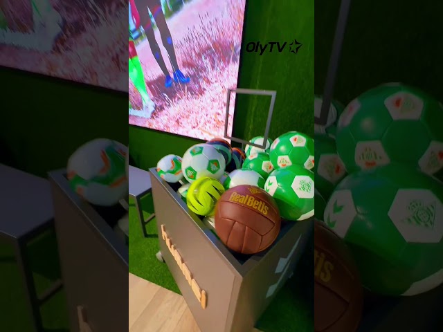 Vídeo relacionado con Bañador Real Betis Balompié Adulto Verde y Blanco con Bolsillos Producto Oficial (XL)