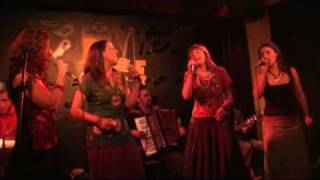 FALTRIQUEIRA - Vamos dançar (DZine '07 live)