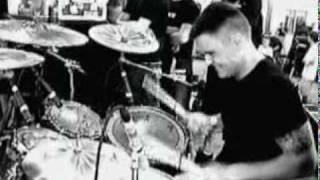 Shai Hulud   Set Your Body Ablaze HellFest 2002 dvdrip