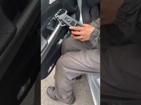 Changing the window switch Honda