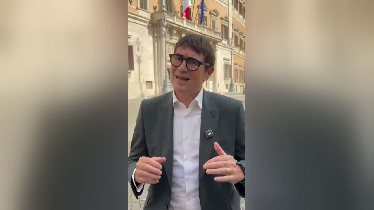 FRATOIANNI: «REGALATE A MELONI UN BARATTOLO DI COLLA PER RESTARE INCOLLATA ALLA POLTRONA»