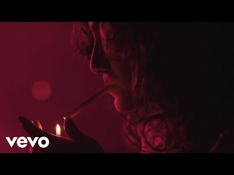 Emdey, Lena Sue - Karma (Lyric Video)