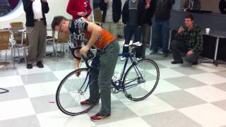 Hybris Challenge: change a bike tire in less than a minute