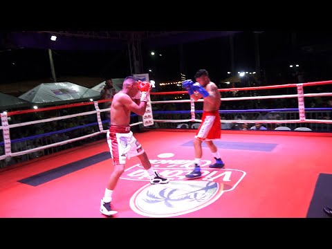 Visitantes disfrutan de velada boxísitca en el Puerto Salvador Allende