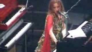 Tori Amos -  Caught A Lite Sneeze Live