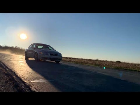Volvo S60R IPD oval exhaust test runs.